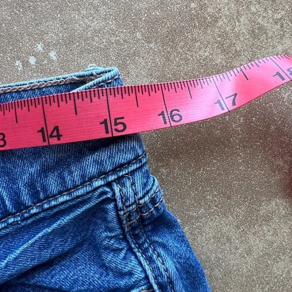 American Eagle Low Rise Ultra Wide Leg Jeans Extra Long Dark Wash Baggy Jeans. - Picture 7 of 16